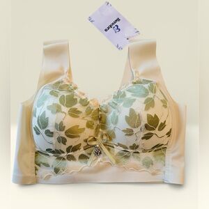 Senobra Leaf Lace Bralette Bra Nude Sage Green Wireless Size S NWT